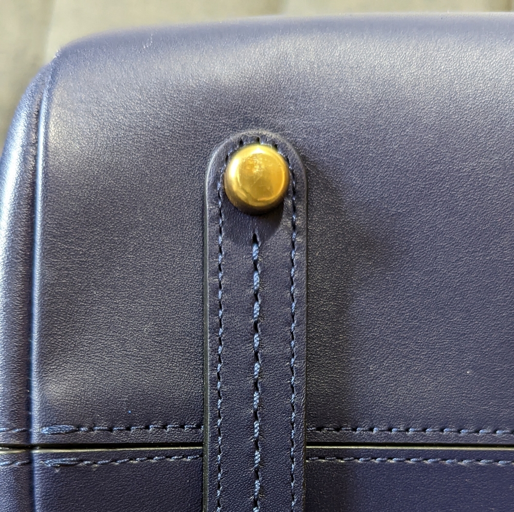 Coach Mason Carryall w/ Snakeskin Detail - Picture 4 of 10